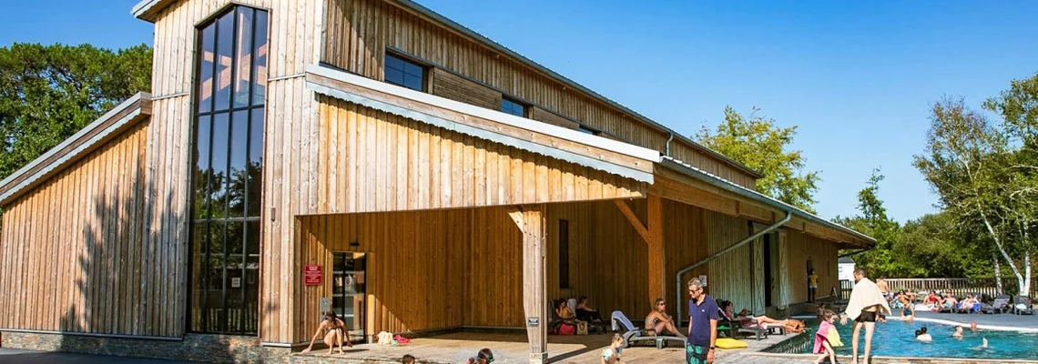 Le Village Western