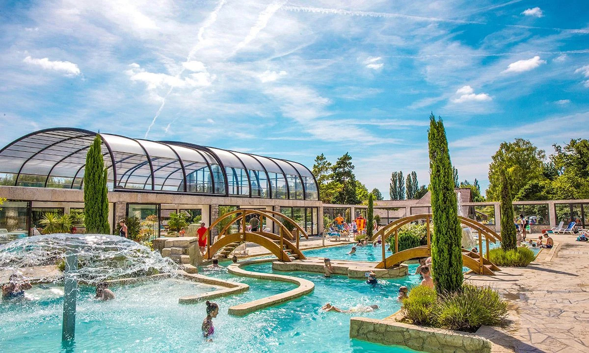 Marvilla Parks La Croix du vieux pont