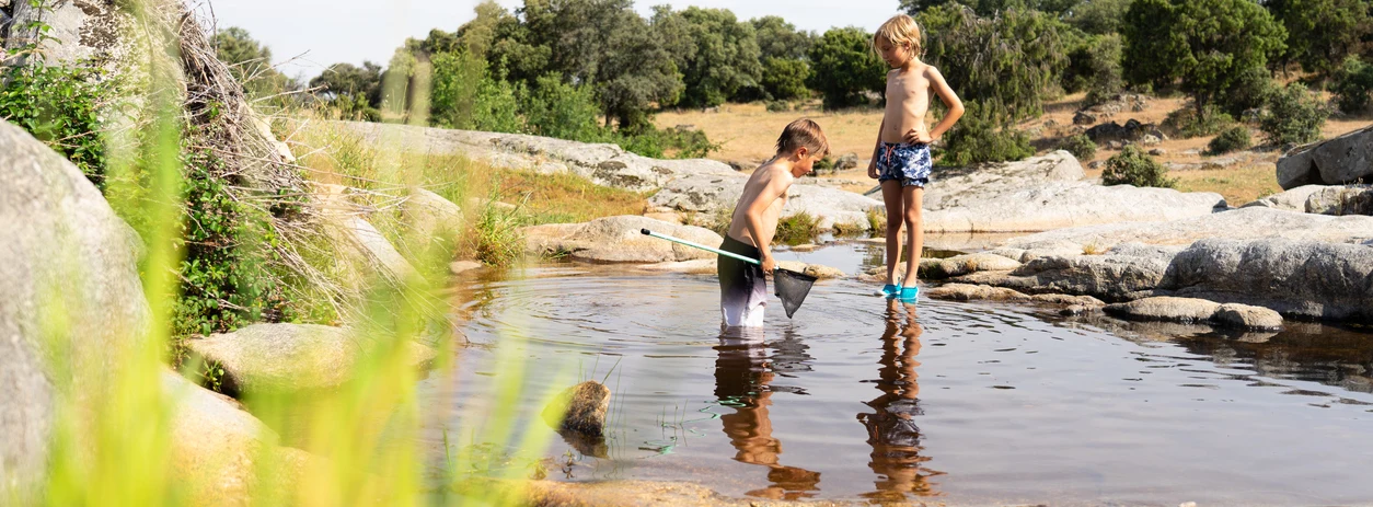 Spelen in rivier